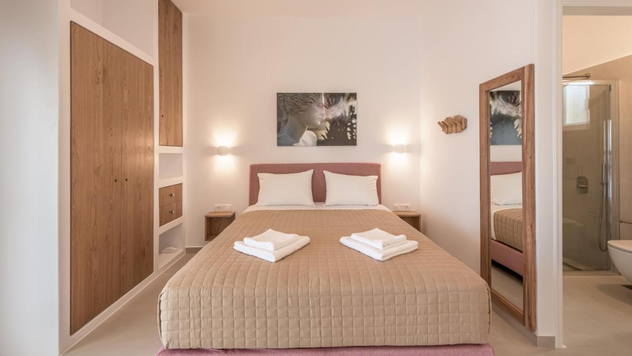 Giourgas Studios & Apartments Provatas Esterno foto
