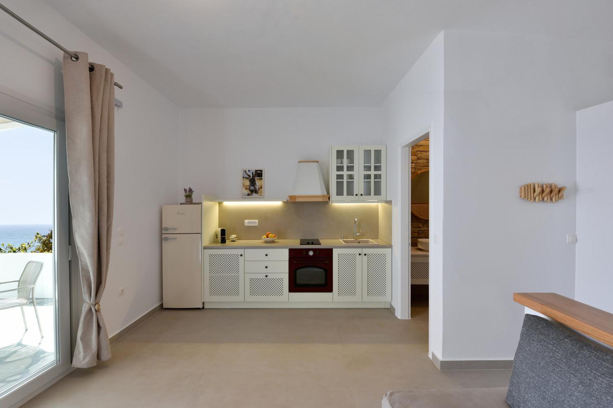 Giourgas Studios & Apartments Provatas Esterno foto